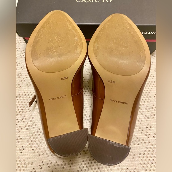 Vince Camuto Dahlein Mary Jane Pumps - Picture 14 of 16